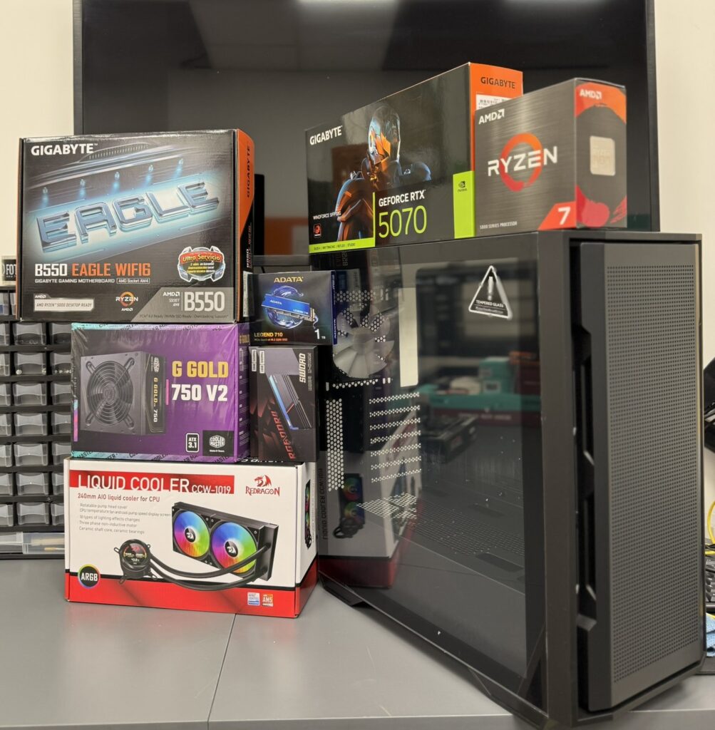 PC Gamer REDSEC | Ryzen 7 5700X | RTX 5070 12GB | 32GB RGB | 1TB NVMe | WiFi 6