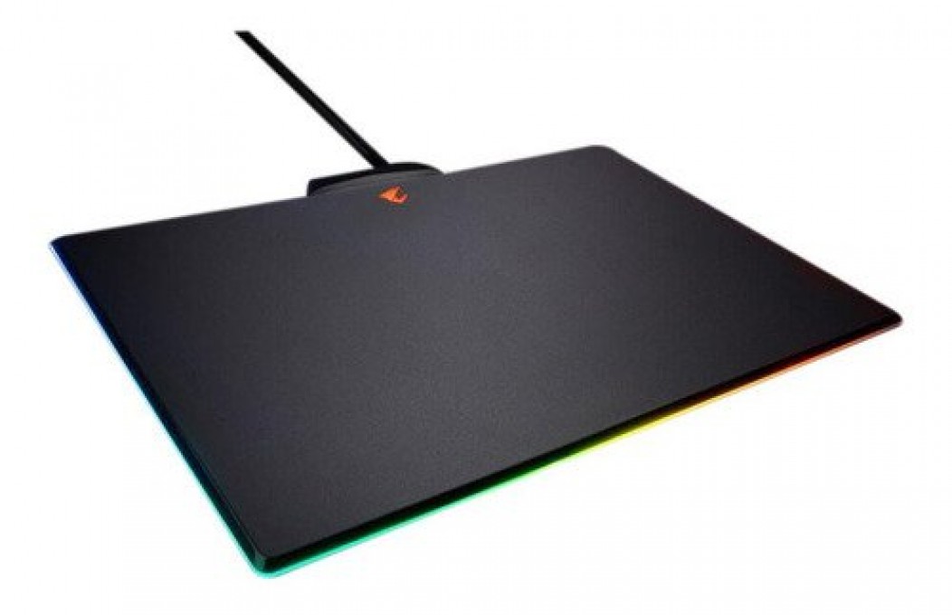 Mouse Pad Gaming | GIGABYTE | AORUS P7 | RGB Fusion y superficie hard - 4 Mouse Pad Gaming | GIGABYTE | AORUS P7 | RGB Fusion y superficie hard