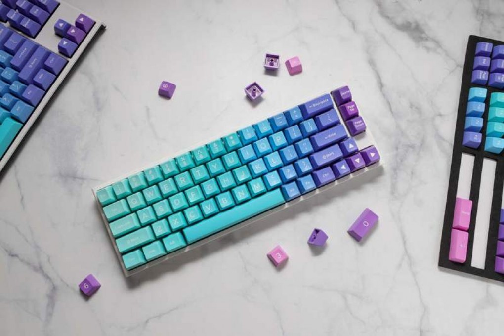 DUCKY KEYCAP SET AZURE SA US ABS SEAMLESS DOUBLE SHOT - 11 DUCKY KEYCAP SET AZURE SA US ABS SEAMLESS DOUBLE SHOT