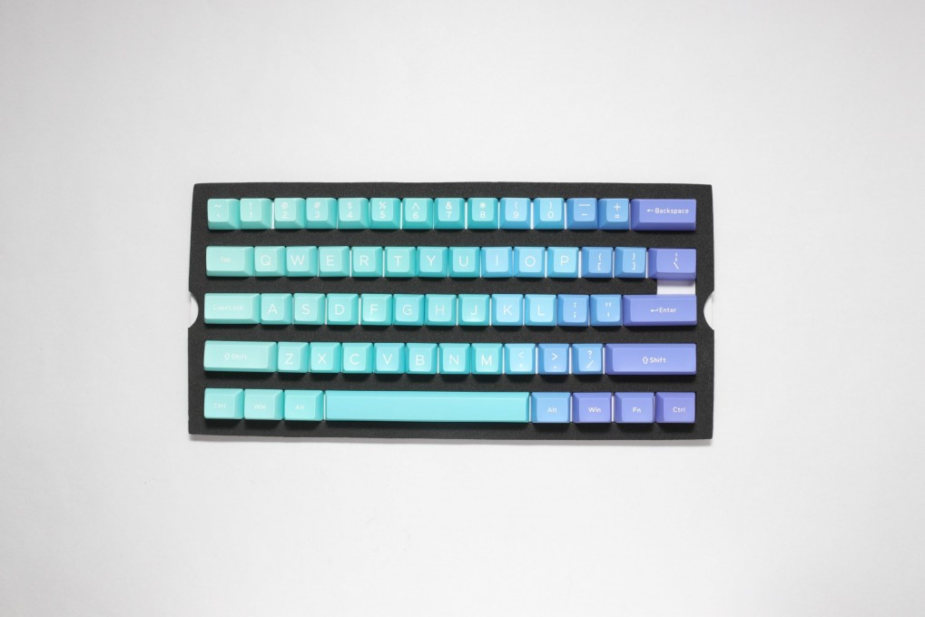 DUCKY KEYCAP SET AZURE SA US ABS SEAMLESS DOUBLE SHOT - 4 DUCKY KEYCAP SET AZURE SA US ABS SEAMLESS DOUBLE SHOT